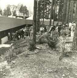 Registration Line-up
